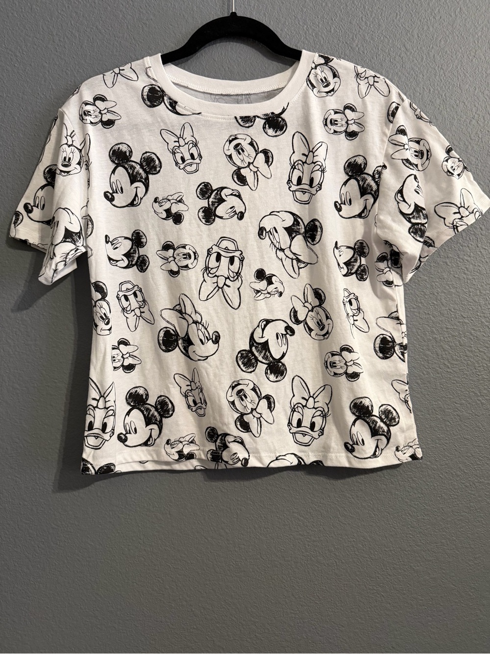 Mickey & Friends Graphic Tee White & Black Small NWT
